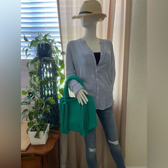 Classic Boho Chic Teal  Top Handle Wayuu Bag - Handwoven Trendy Tote Bag - Picture 5 of 7
